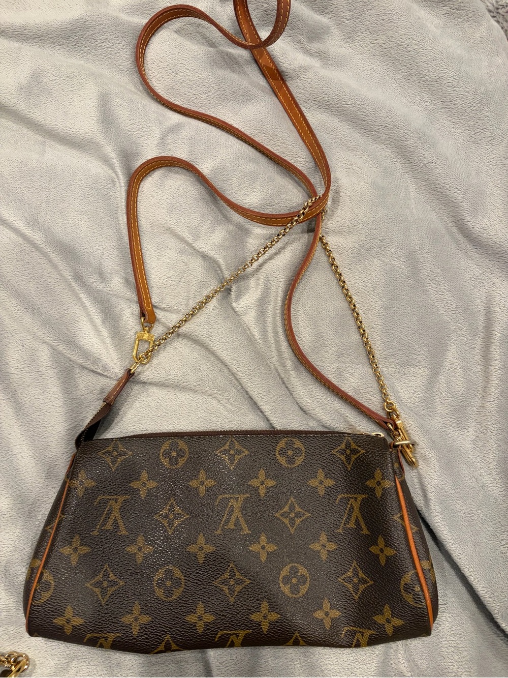Louis Vuitton Monogram Canvas Pochette with Tan Leather Trim - Picture 6 of 6